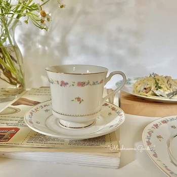* Mantar Bahçe * Kore Tarzı Vintage Altın Jant çiçekli seramik Batı Yemek tabağı Kahve fincan ve çay tabağı Öğleden Sonra çay seti
