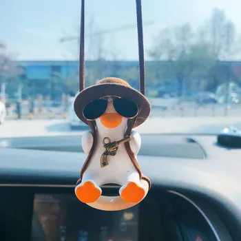 Anime Tabanca Kovboy Ördek Araba İç Dekorasyon Kolye Sevimli Tabanca Ördek dikiz aynası Kolye Araba Ürünleri Aksesuarları